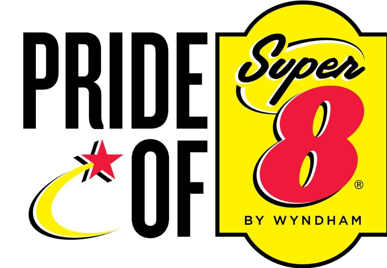 Super 8 By Wyndham Lake City Eksteriør billede